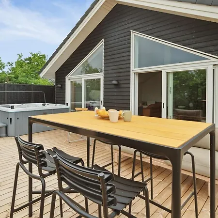 Nona - 150m From The Sea By Interhome *
